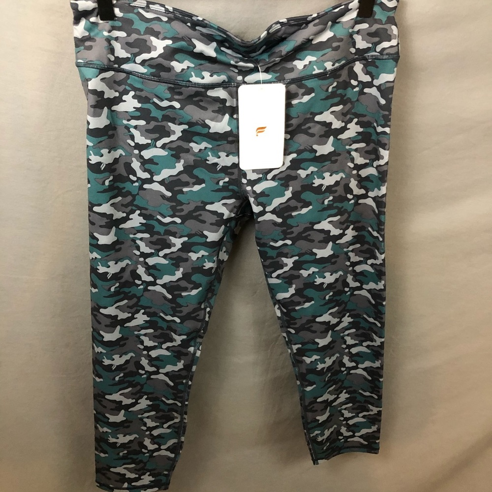 Fabletics Camo Capri leggings